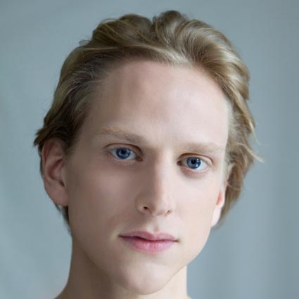 Headshot of David Hallberg