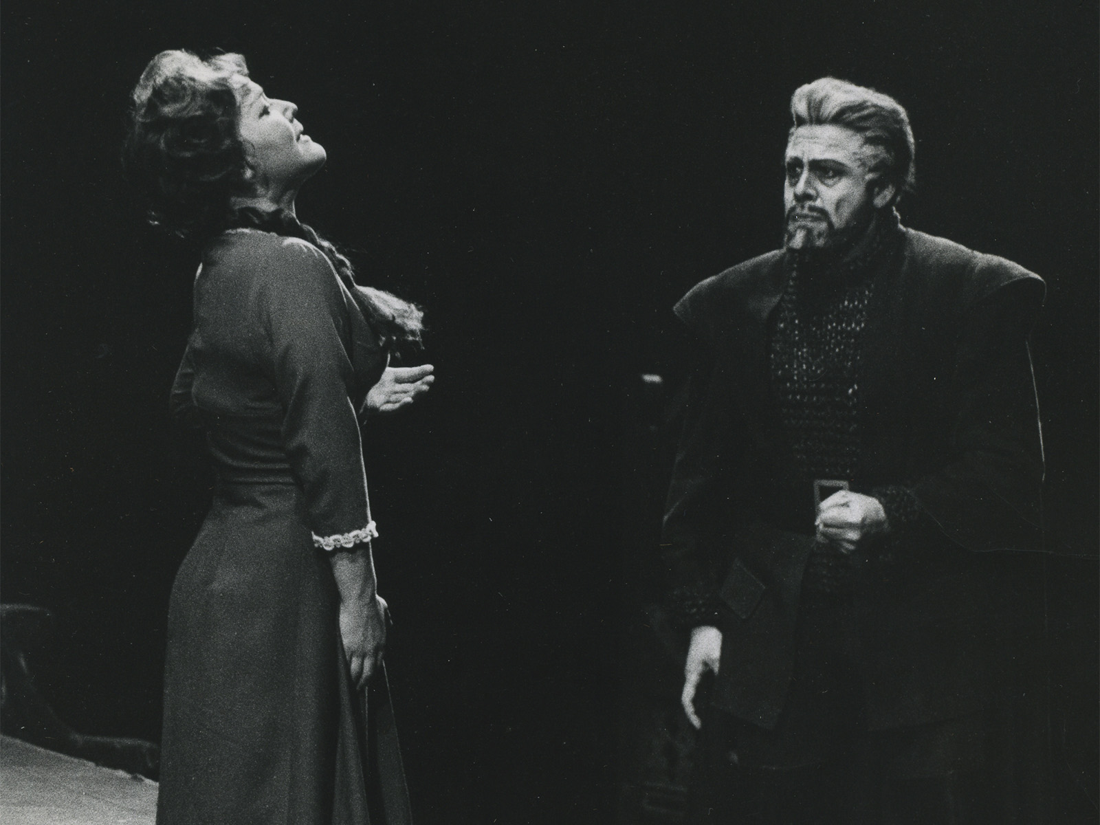 London, George_Fliegende Hollander, Der 1960_title role_with  Leonie Rysanek Senta_Melancon.jpg