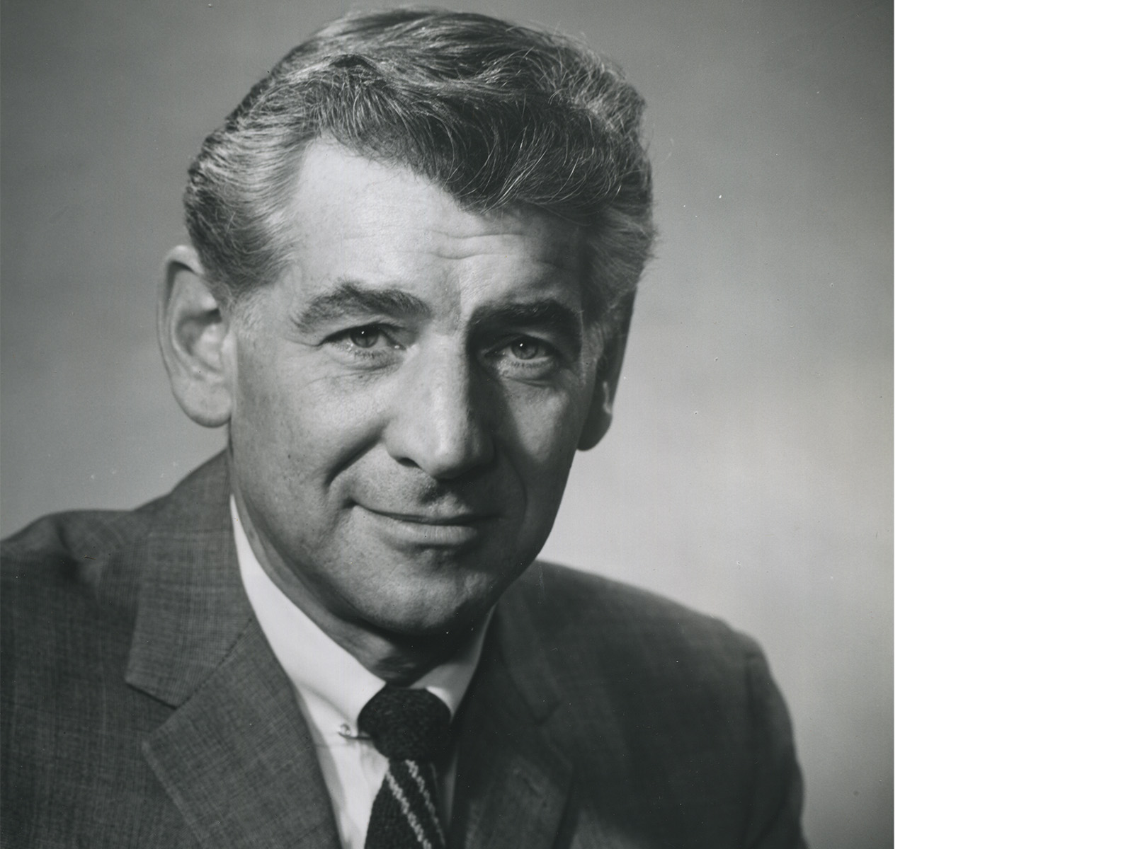 Bernstein, Leonard_portrait_Melancon.jpg